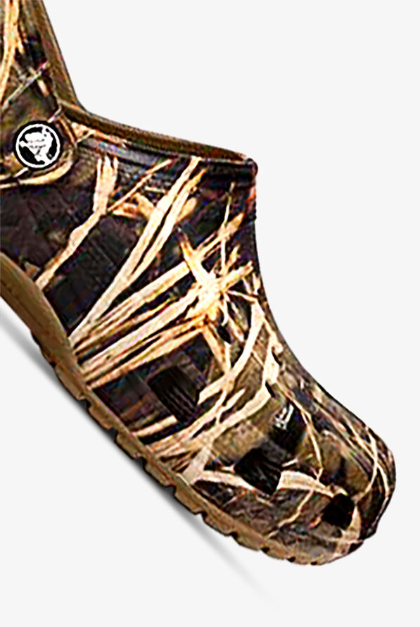 Crocs™ Unisex Realtree Classic Shoes - null - 3