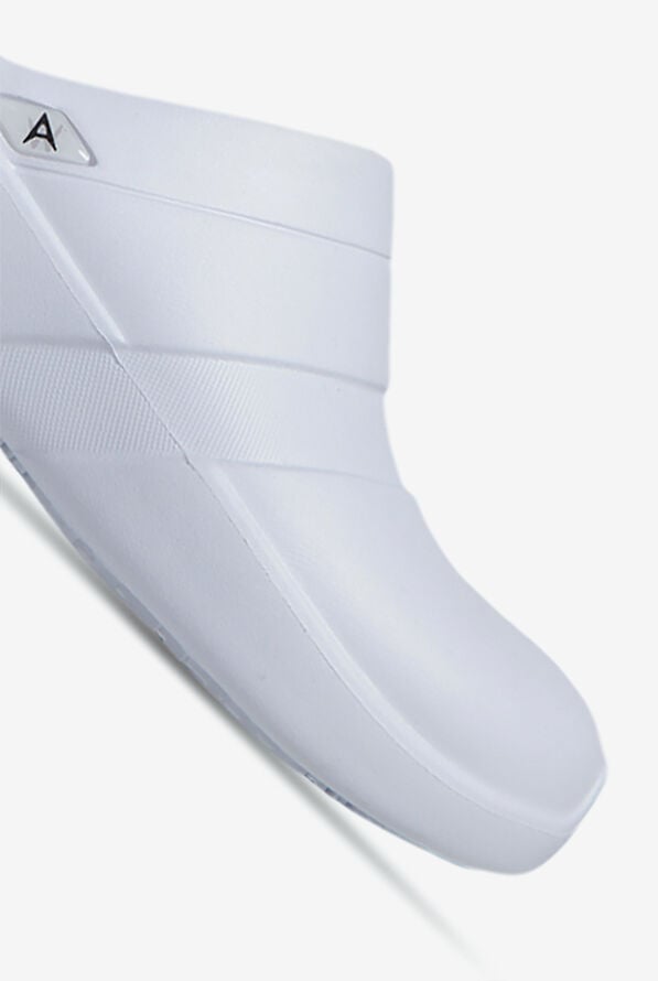 anywear journey nursing shoes