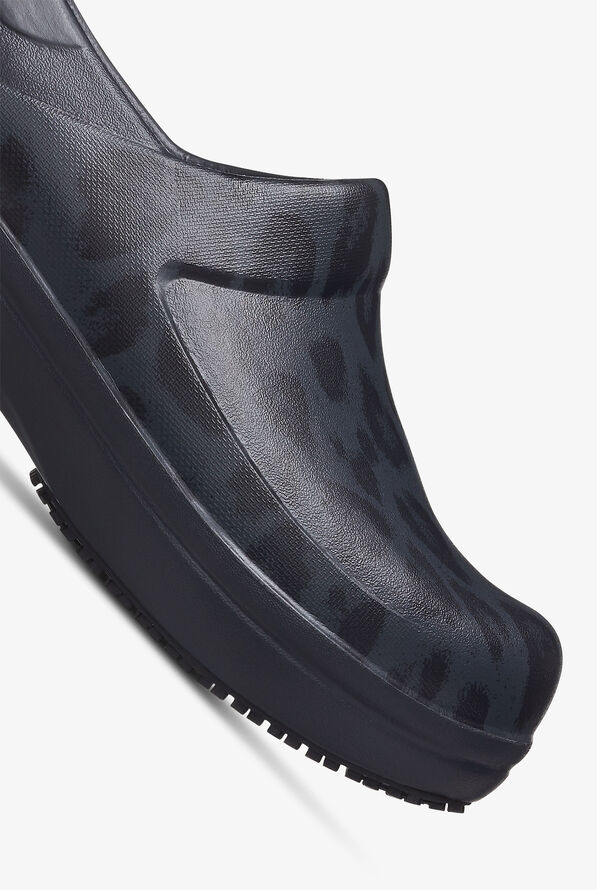 Crocs™ Women's Black/ Leopard Neria Pro II Graphic Clogs - null - 3