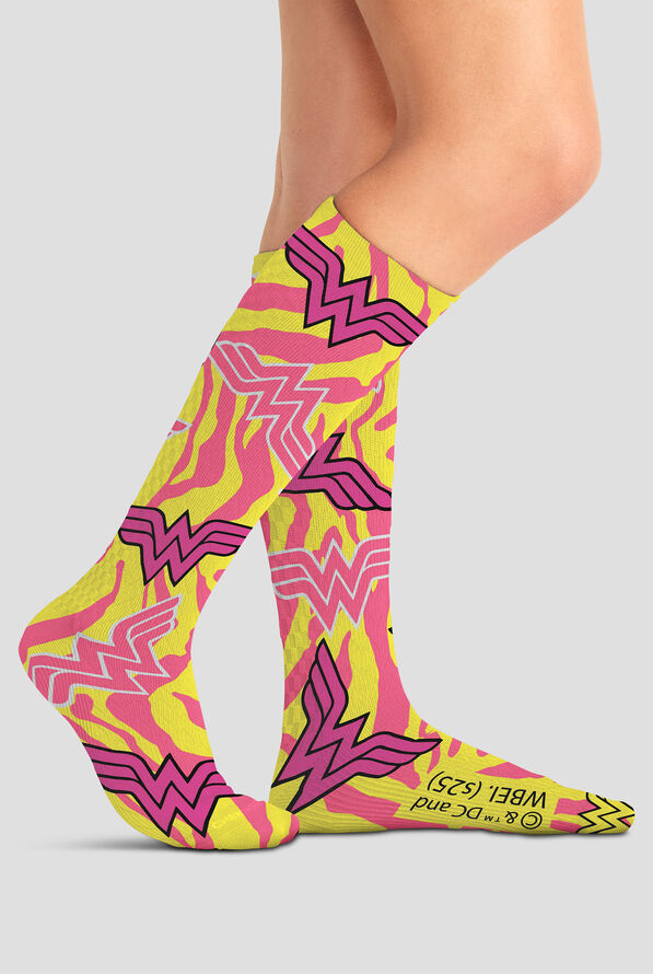 Tooniforms Wonderfully Wild Women's 10-15 mmHg Light Compression Socks - null - 1