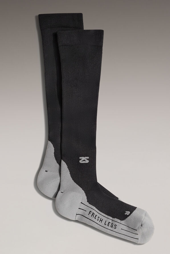 Zensah Unisex 15-20 mmHg Moderate Compression Socks - Black - 1