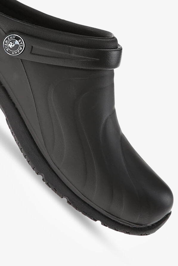 anywear zone clogs