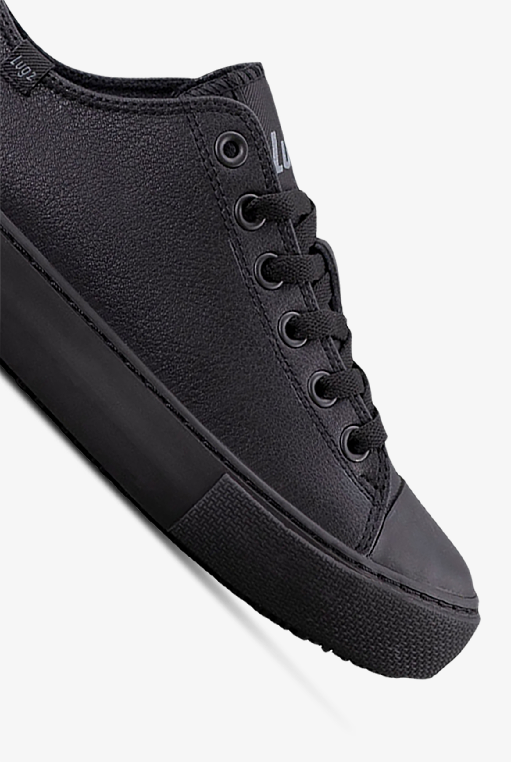 Lugz Women's Stagger Lo SR Athletic Lace Up Shoes