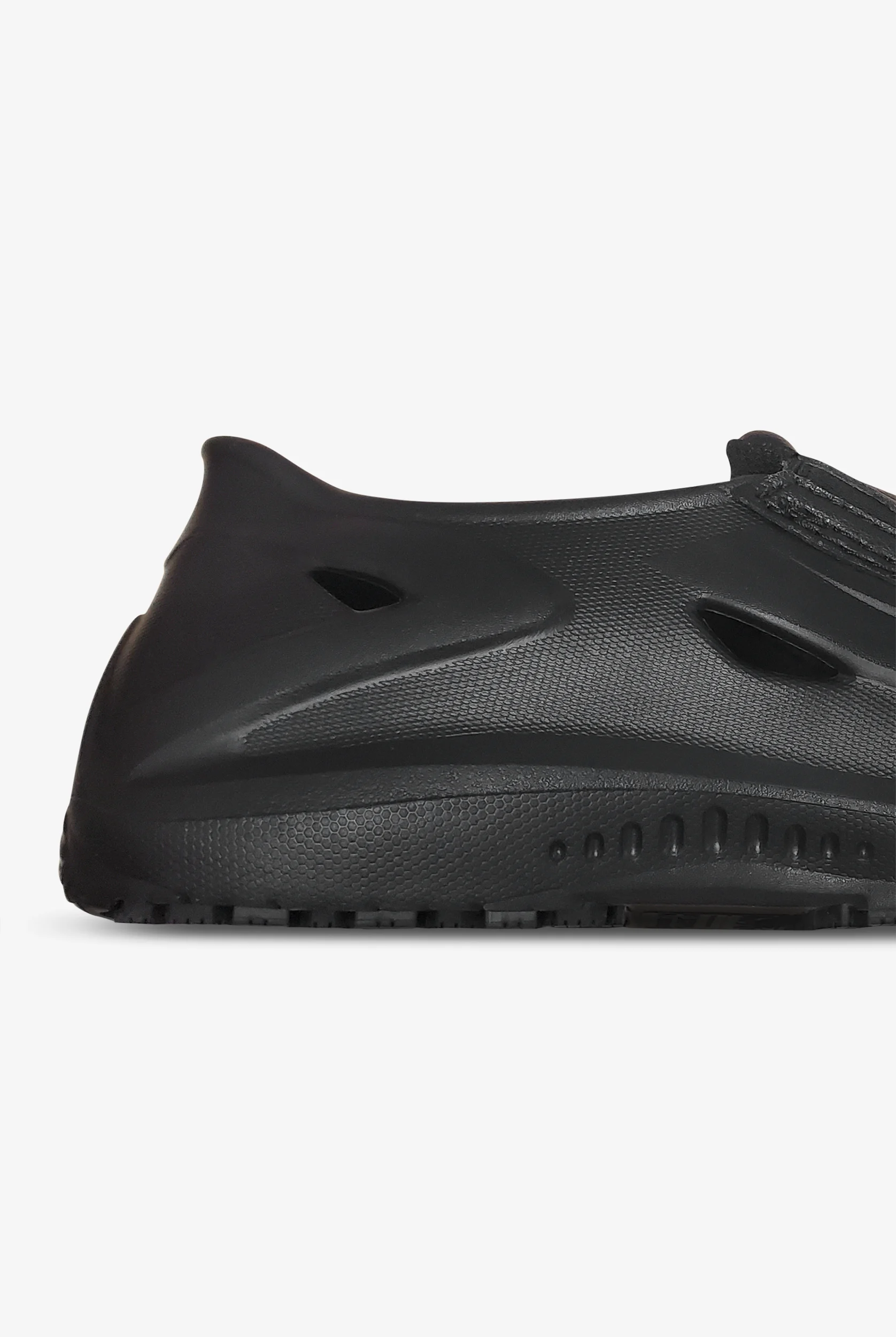 Mozo Sharkz 2 Men's Slip Resistant Shoes