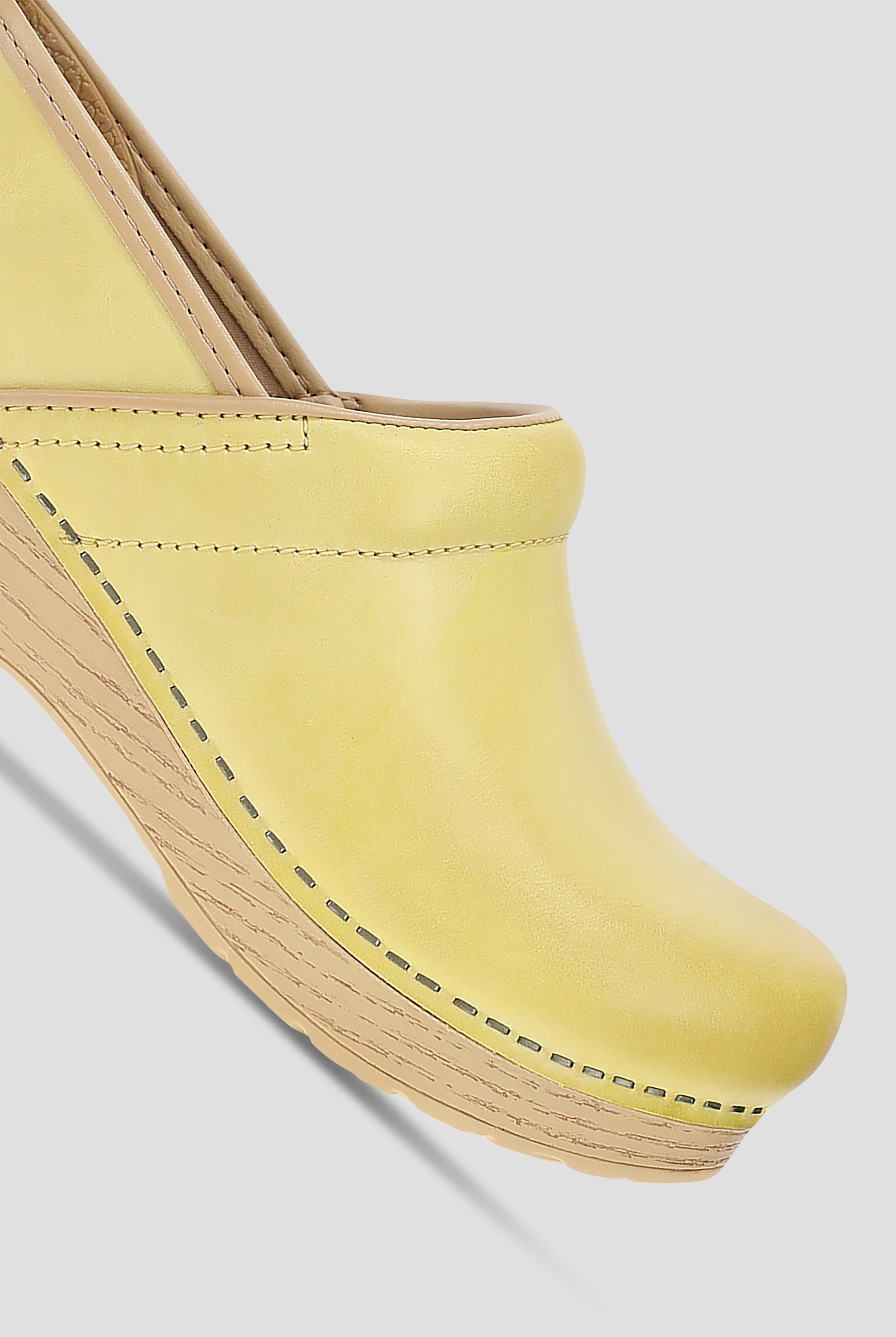 Zuecos Dansko Professional Lemonade para mujer